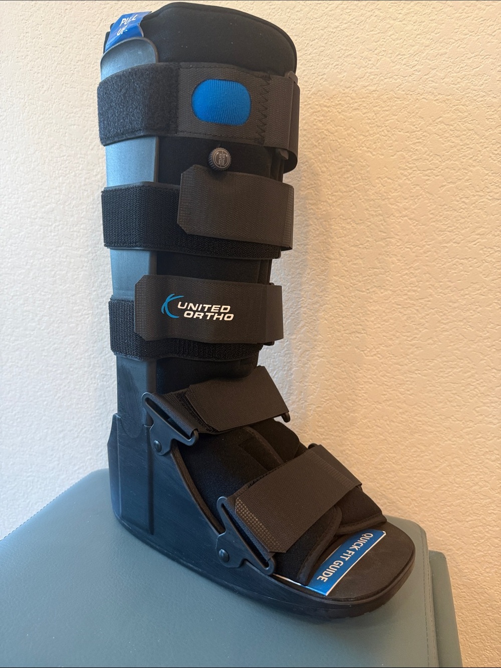 United Ortho Cam Air Walked Fracture Boot Brace | Black | Medium | NWOT